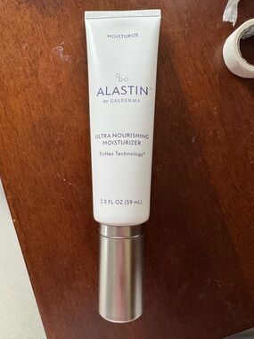 Alastin Ultra Nourishing Moisturizer — White
